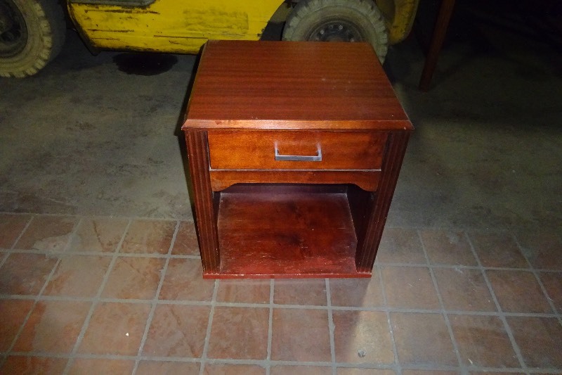 Night Standend table used