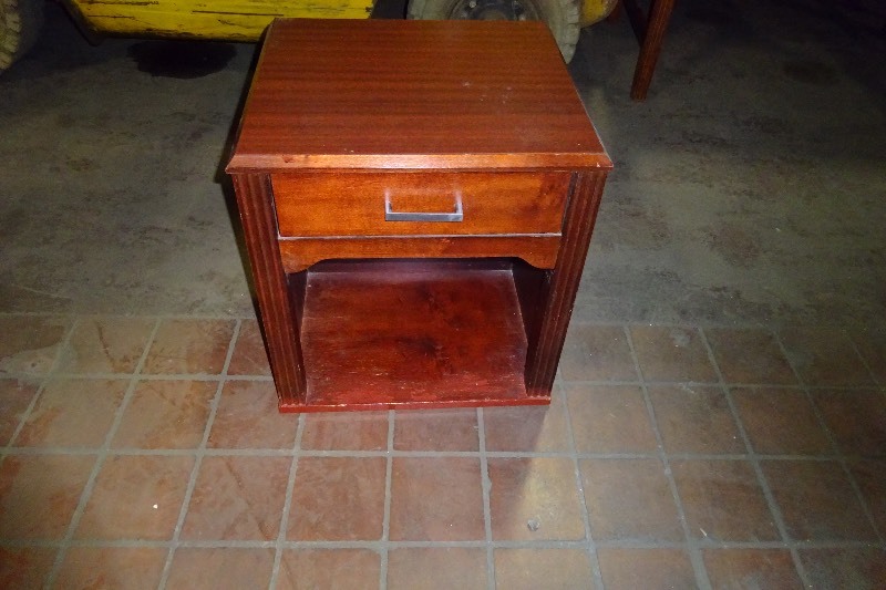 Night Standend table used