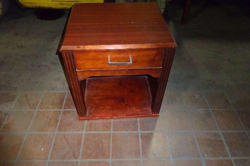 Night Standend table used
