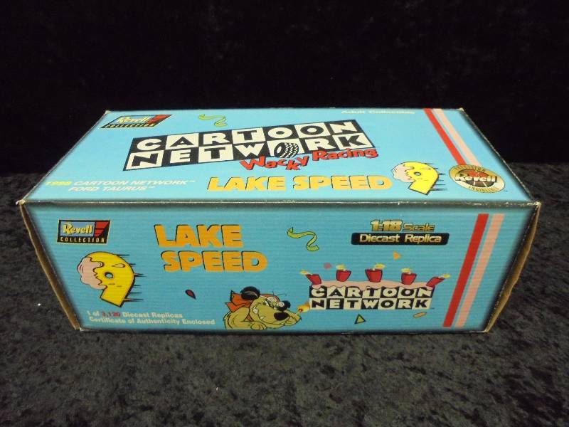 lot 5 image: Revell 118 Diecast, Cartoon Network, COA