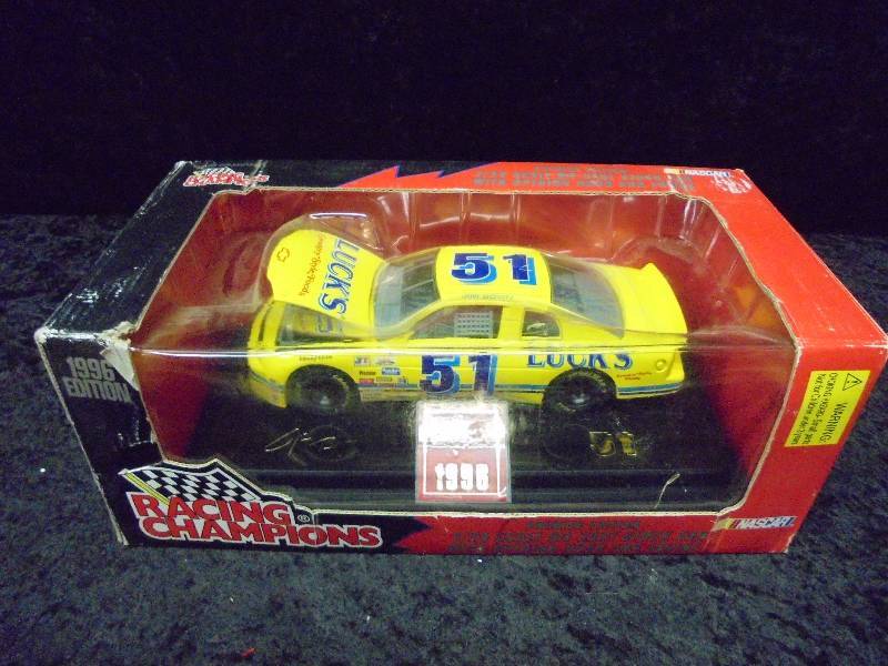 lot 24 image: Racing Champions 124 Diecast - #51 Lucks