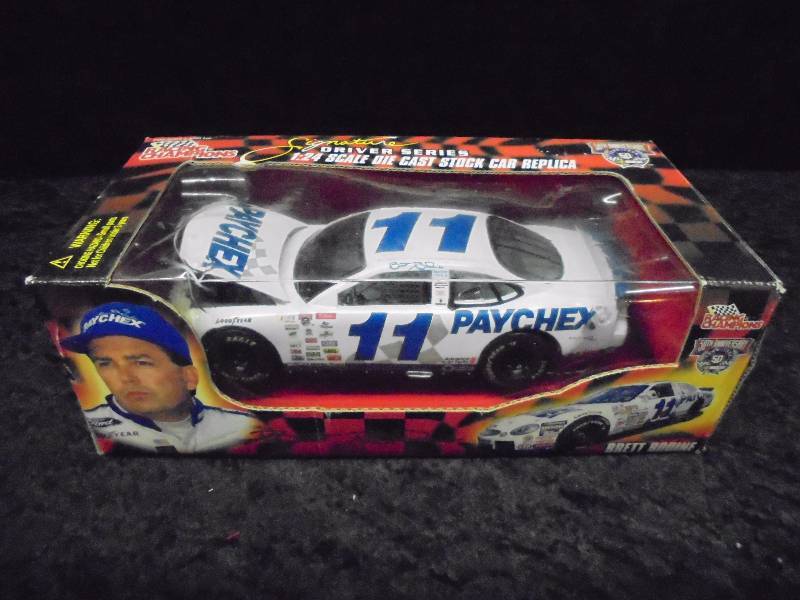 lot 25 image: Racing Champions 124 Diecast - #11 Paycheck, Brett Bodine
