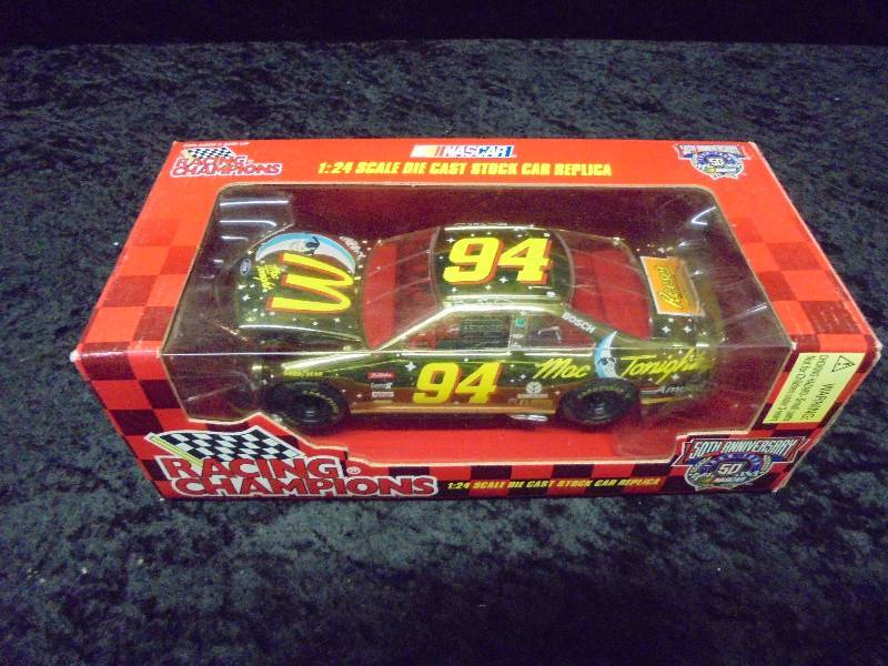 lot 40 image: Racing Champions 124 - #94 McDonalds, Bill Elliott