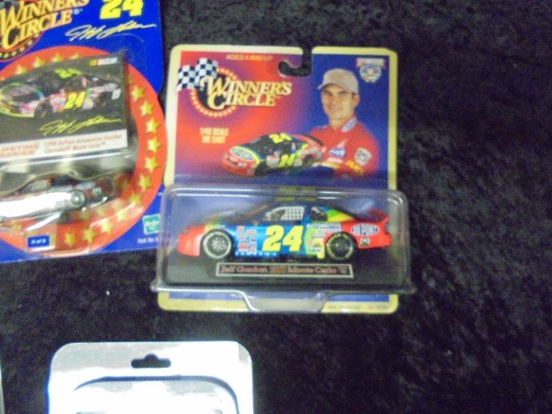 lot 67 image: Lot - Misc Jeff Gordon 164 Diecasts