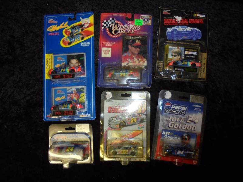 lot 77 image: Lot -Misc Jeff Gordon 164 Diecasts