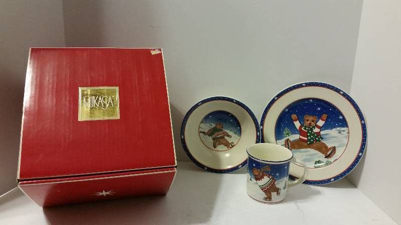 Mikasa 3 piece China Serving Set Skating Bears New In Original Box