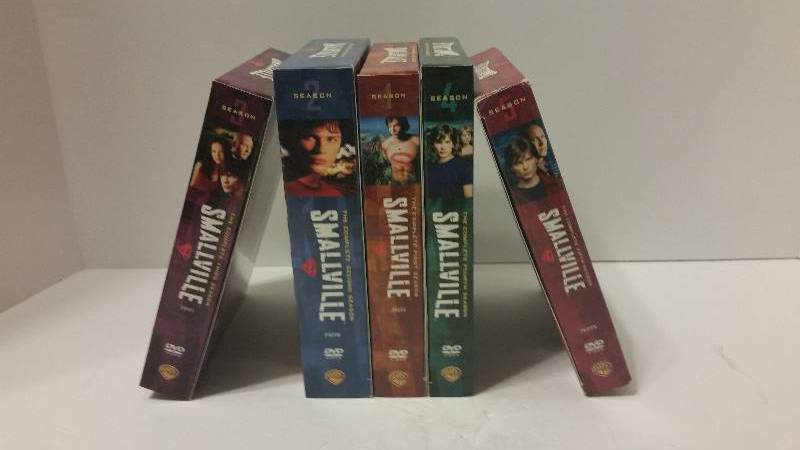 Smallville Seasos 1-5 on DVD Starring Tom Welling