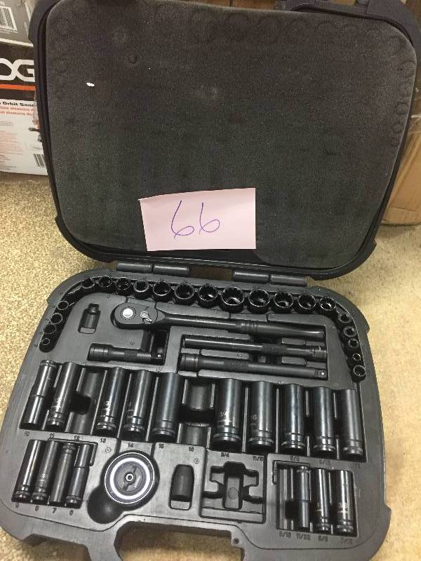 lot 66 image: Husky Tool Set- some pieces missing