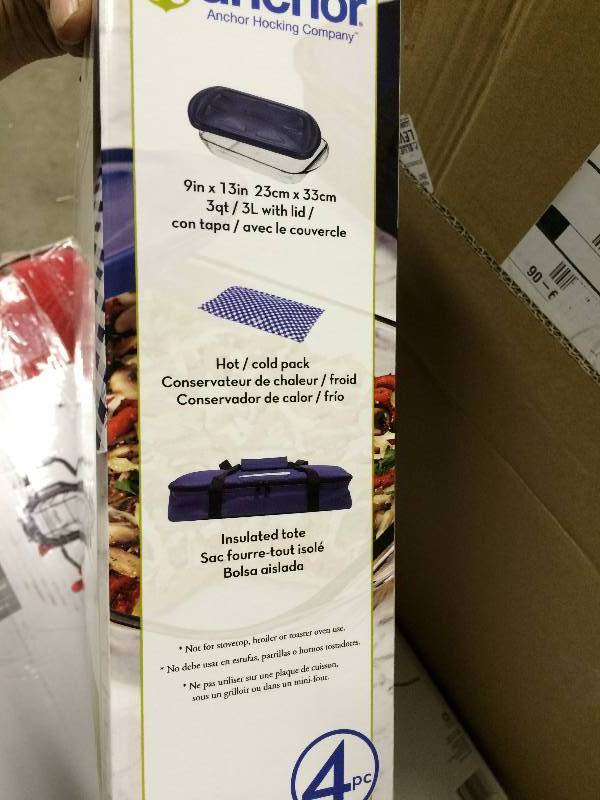 lot 109 image: Anchor Bake and Take - 3 pices Insulated Tote, Hotvcold Pack, Bakeware 9 in x 13 in Never used