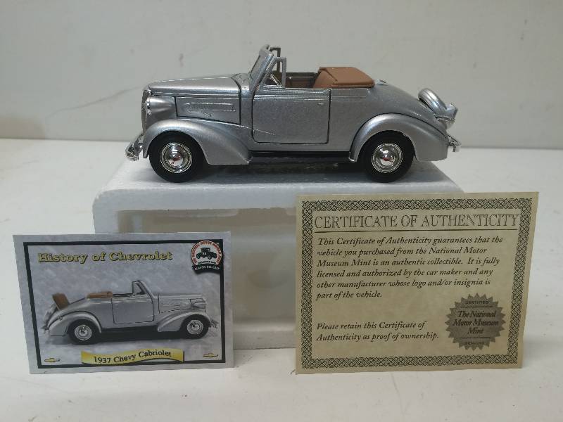 lot 61 image: 1937 Chevrolet Cabriolet