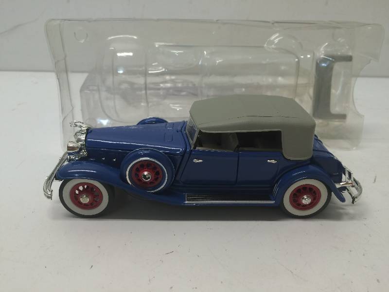 lot 66 image: 1932 Lebaron