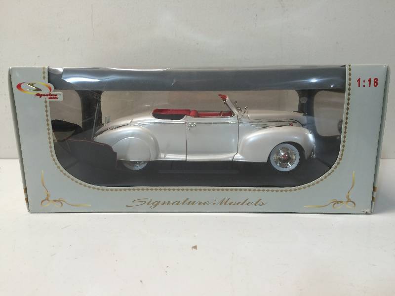 lot 1 image: 1939 Lincoln Zephyr