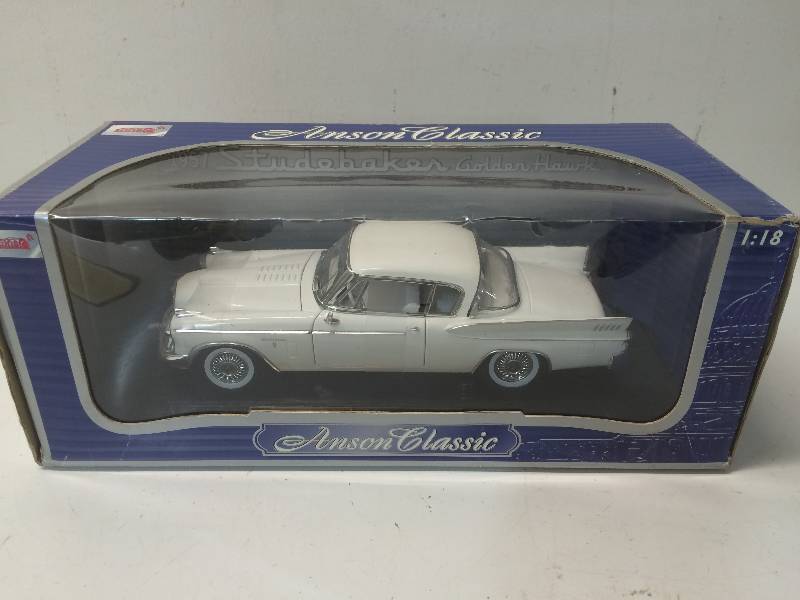 lot 2 image: 1957 Studebaker Golden Hawk