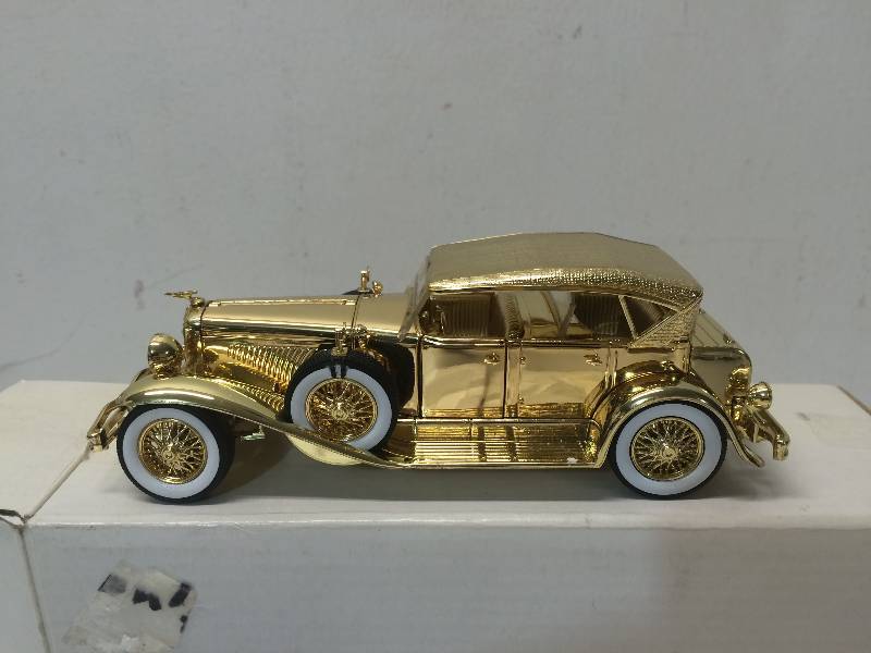 lot 10 image: 1934 Duesenberg