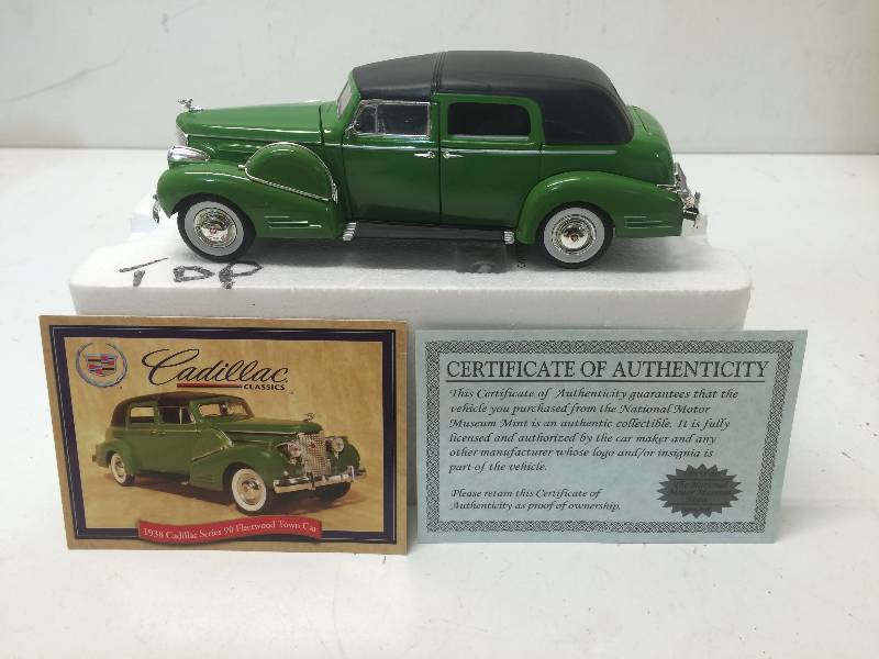 lot 27 image: 1938 Cadillac Series 90 Fleetwood Town Car