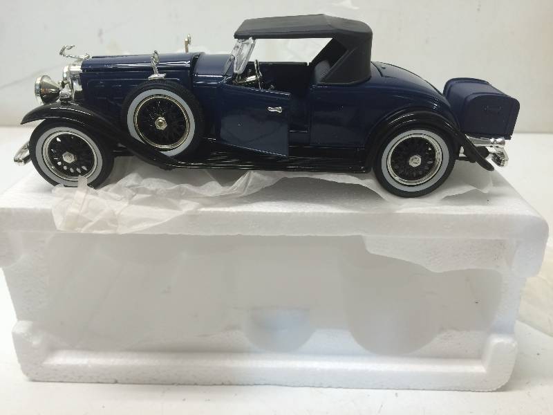 lot 31 image: 1931 Cadillac V-16 Roadster