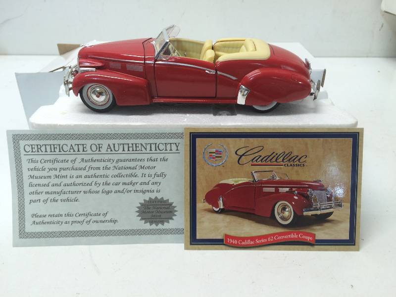 lot 35 image: 1940 Cadillac Series 62 Convertible Coupe - 5 Passenger