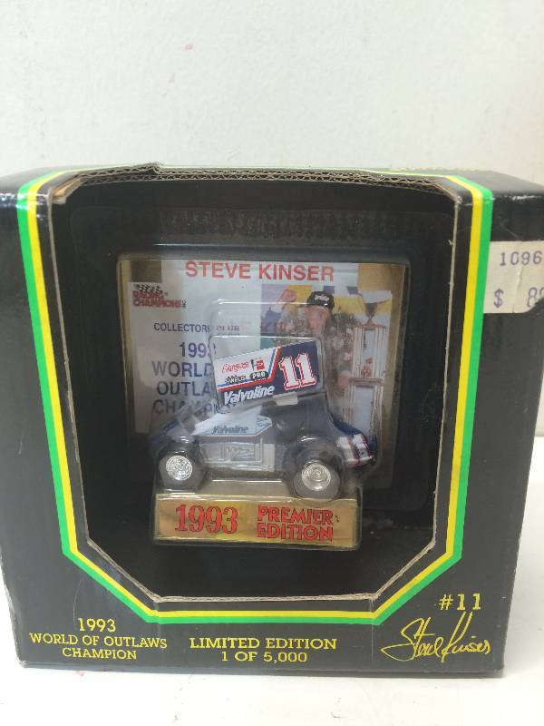 lot 39 image: 1993 Steve Kinser