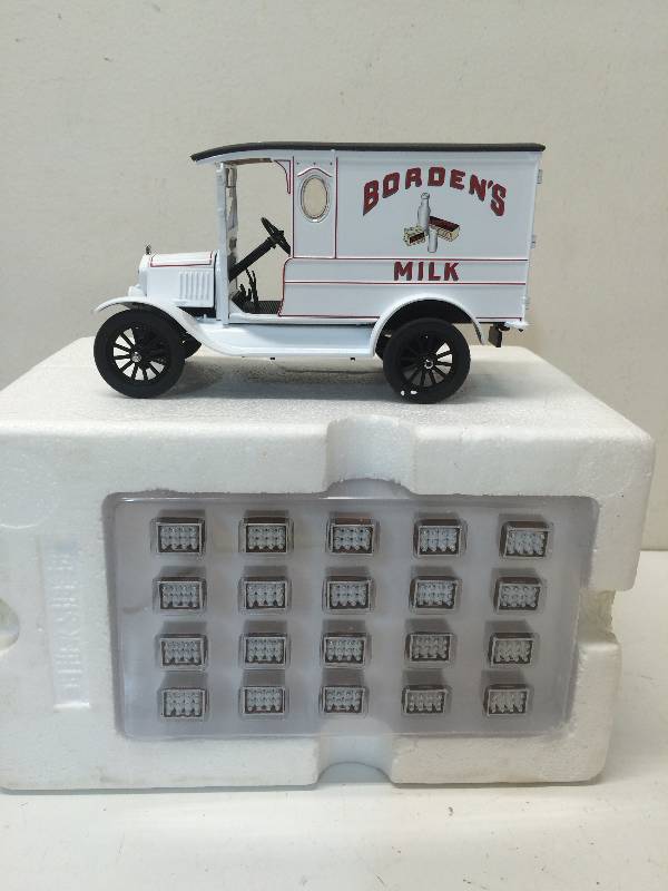 lot 43 image: 1920s Borden Milk Truck