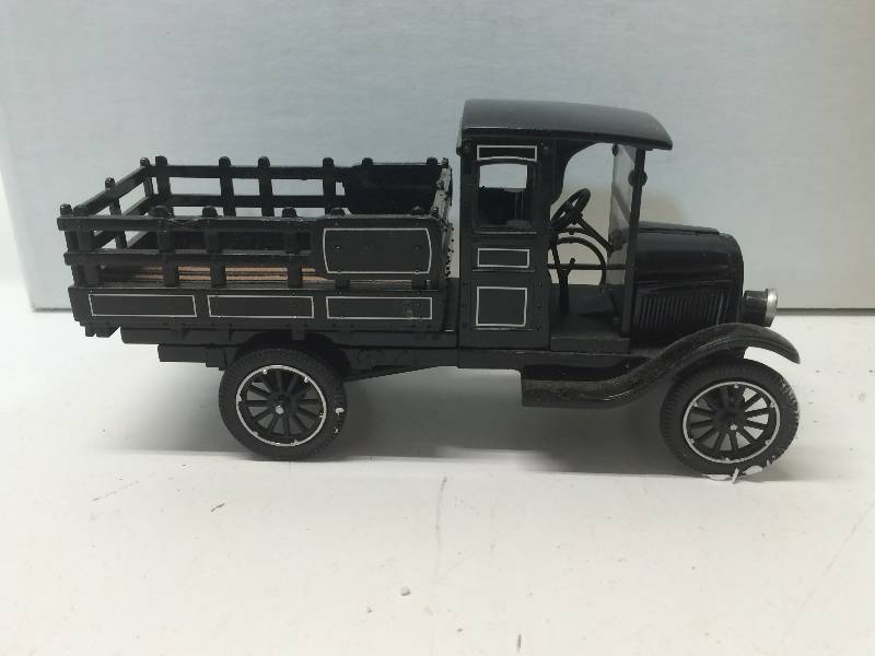 lot 48 image: 1923 Chevy 1 Ton Truck