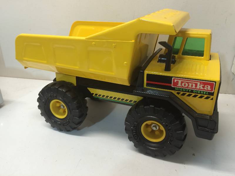 lot 49 image: Tonka Truck
