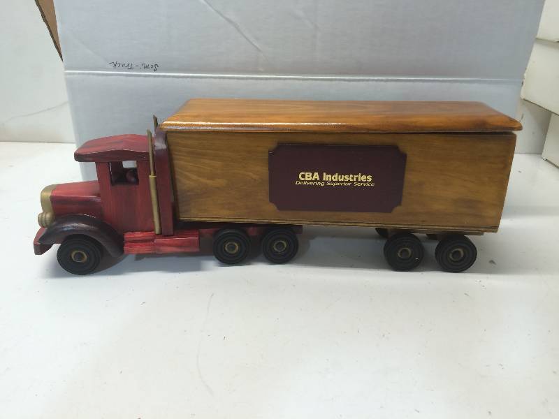 lot 50 image: Wood Model Truck
