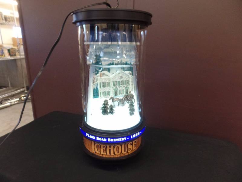 Icehouse Light-up Sign