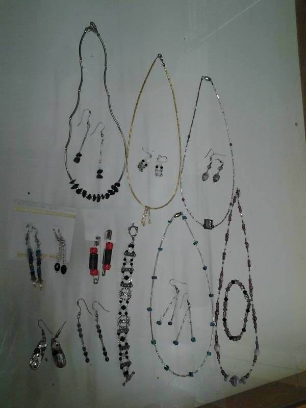 lot 2 image: Lot Of Beaded Jewelry