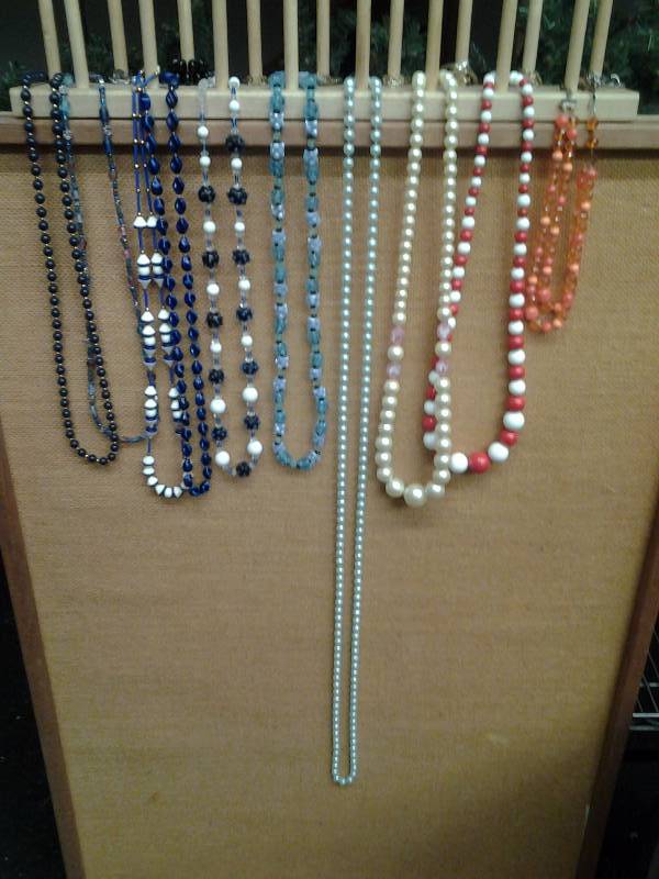 lot 11 image: Lot Of Assorted Necklaces