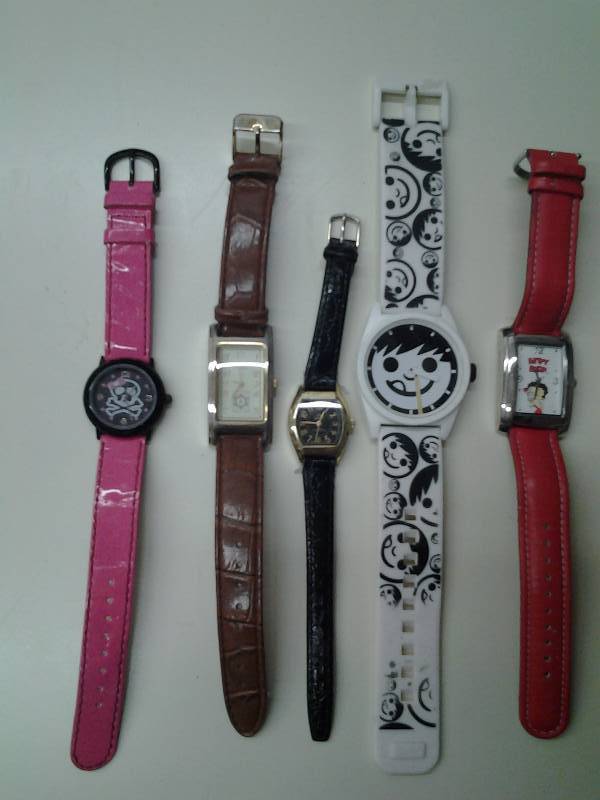 lot 15 image: Lot Of 5 Assorted Watches