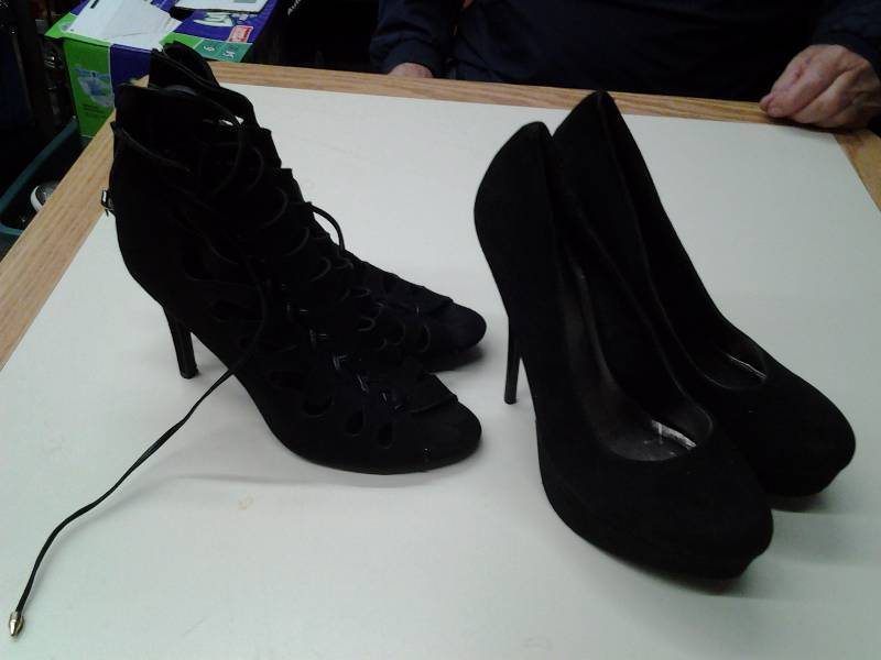 lot 44 image: 2-Pair High Heels Size 8