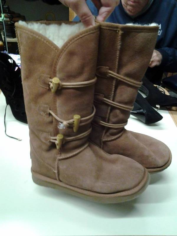 lot 45 image: Leather Boots Size 7 By Ukala