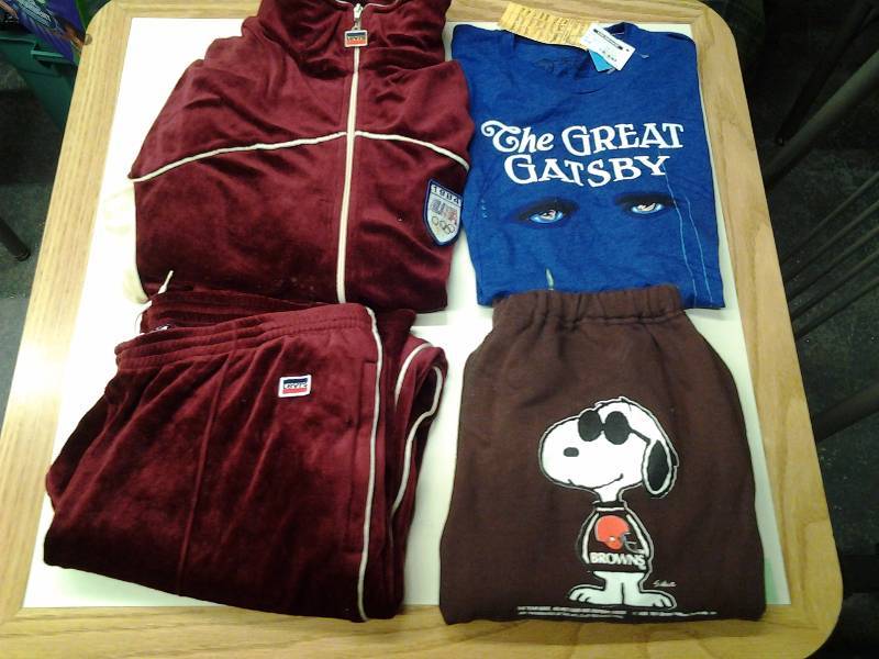 lot 50 image: Brown Sweats M, Gatsby T-Shirt M, 2 Piece Levis Velour Track Suit Size L