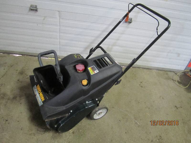Yard Man 21 snowblower, works well...