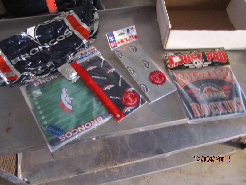 Lot of Colorado sports gift wrap an...