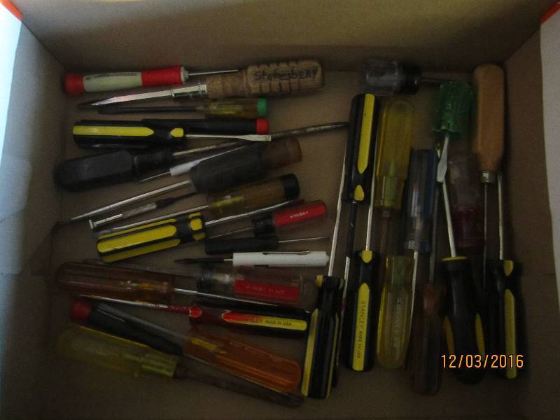 Lot of screwdrivers...