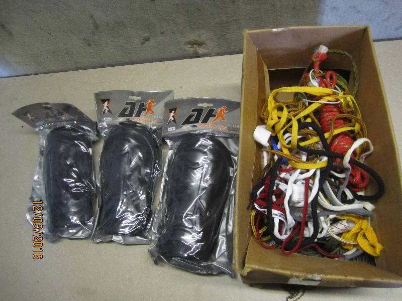 Lot of laces and ties, 3 new shingu...