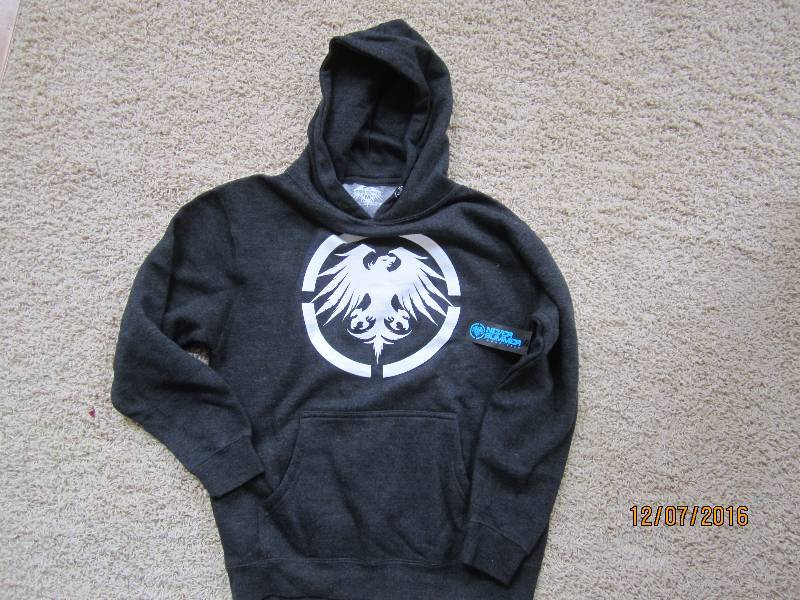 New Never Summer hoodie, size M...