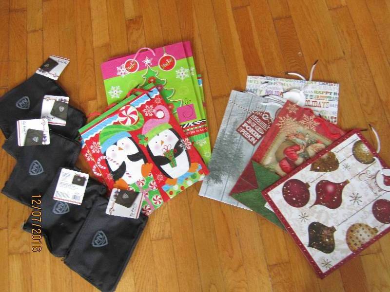 Nylon organizer pouches and holiday...