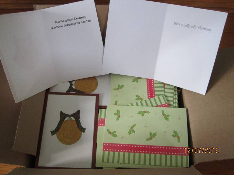 Approx 1500 cards, with glitter...