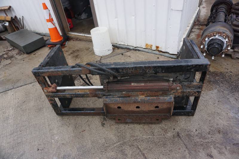 Multi Trac Pro Tool Mini Bobcat Skid Loader Skid Steer Hydraulic Paver Pallet ClampMover