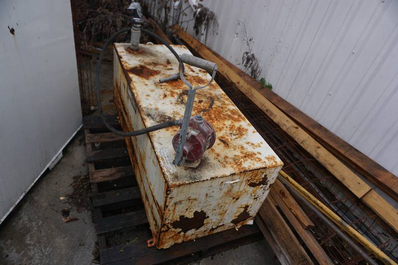 Tradesman Pick Up Truck Bed 100 Gallon Fuel Tank