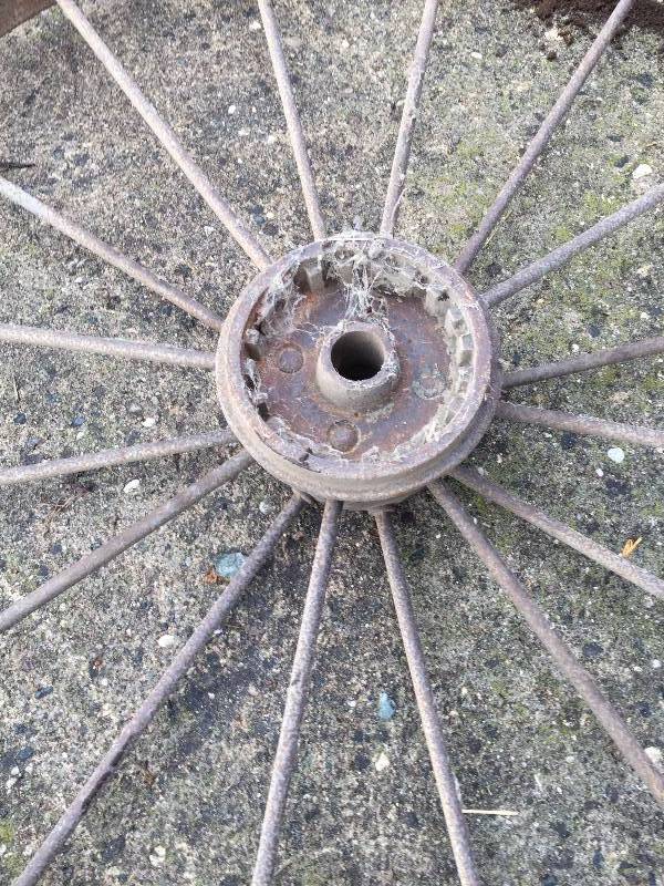 STEEL SPOKE WHEELS WITH HUBS    4 FEET TALL