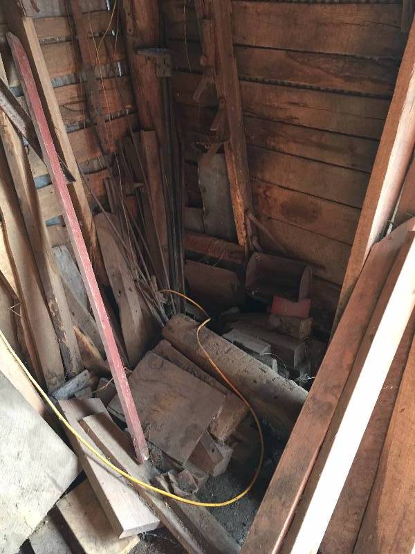 ENTIRE CONTENTS OF ONE STALL GARAGE