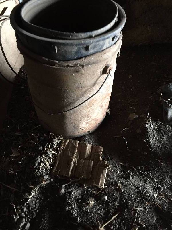 CONTENTS BETWEEN TWO POSTS