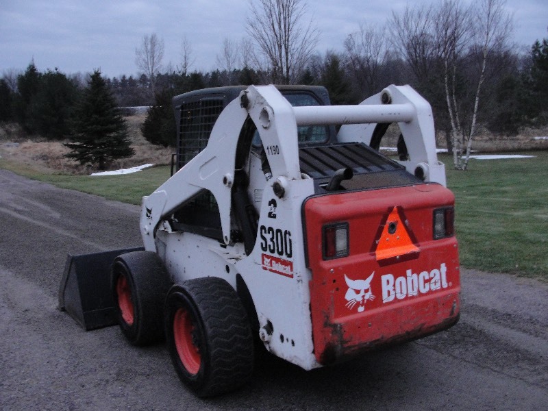 2010 S300 Bobcat Skid Steer