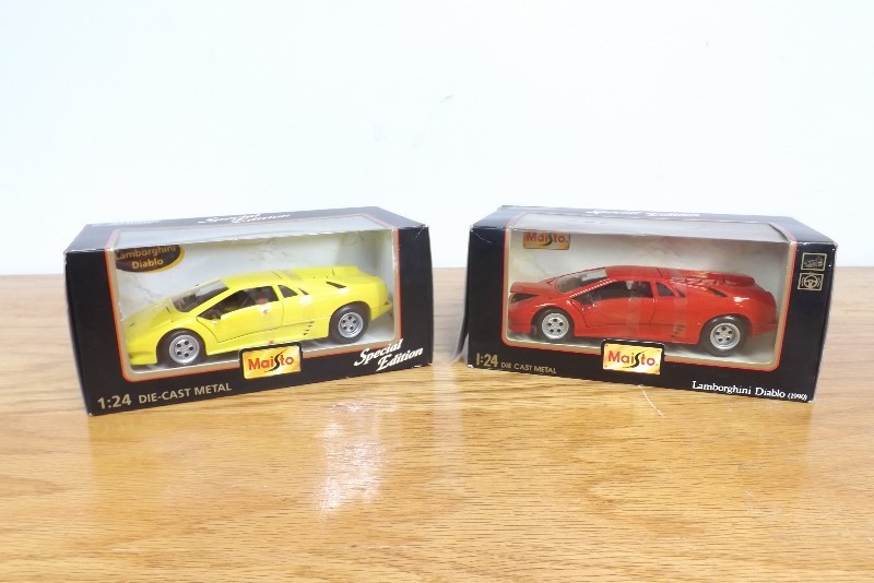 2 Mint in Box Maisto 124 Scale Lamborghini Diablos