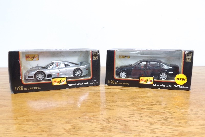 2 Mint in Box Maisto 126 Scale Mercedes