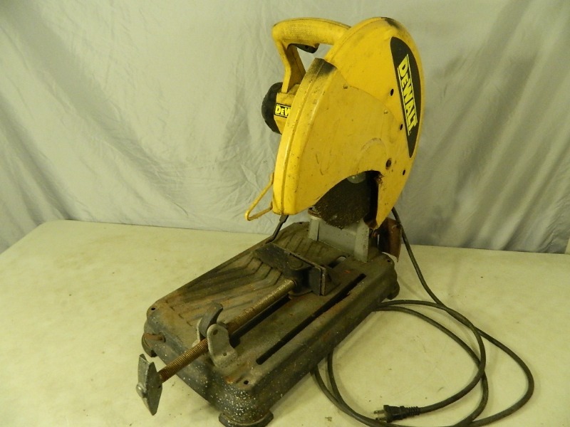 lot 57 image: Dewalt Chop Saw