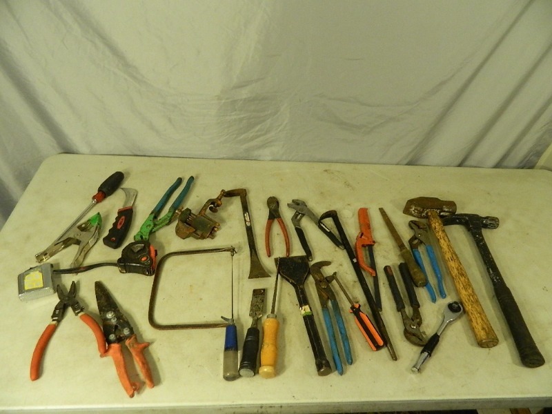 lot 75 image: Assorted Hand Tools